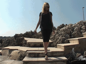 Alyzee high heel shoes worship and Hand crush