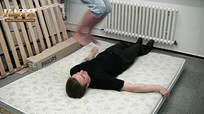11-009 - My human trampoline (WMV - HQ - High Definition)
