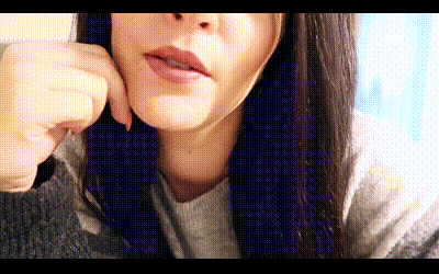 Stroke for my shiny lips