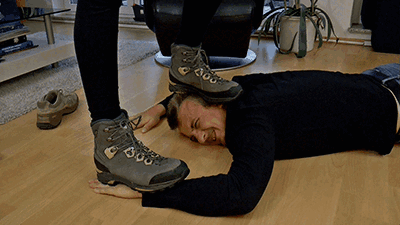 Hand trampling showdown - hiking shoes vs. hiking boots