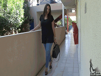 Dirty shoes and feet cleaning for a Italian Foot slave - Part 1 / HD