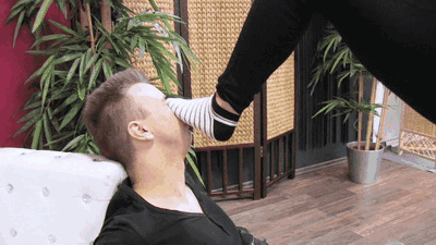 He gets Lisas feet rubbed all over his face!