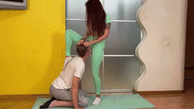 Pussy Worship Femdom While Fitness