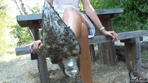 Kitty disgusting muddy shoes cleaning / HD