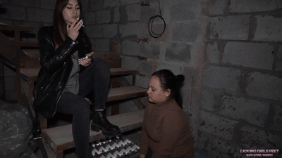 SARAH - When I smoke your mouth must be open (HD)