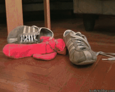 Mistress Anita bare feet 1