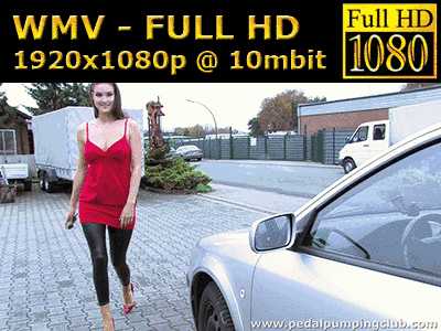 0018 - Daidra pushes the pedals of her Skoda (WMV, FULL HD, 1920x1080 Pixel)