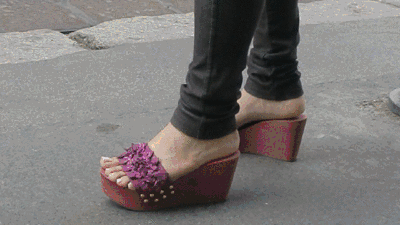 EL Serie Close Encounters: Can i make clips with your feet? Yes, i dont care...