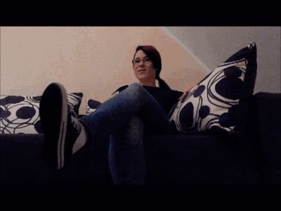 Leck meine Chucks sauber!