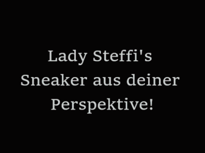 Sklavenaussicht auf meine Sneaker