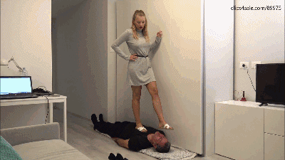 GABRIELLA - My welcome doormat - Trampling in sandals, dirty soles licking