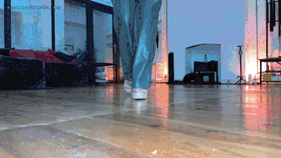Goddess India - Trampling in Wedges (1080p MP4)