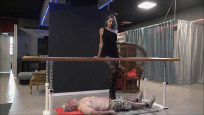 LILLI BAYLE - One day at Le Prisonnier club - BRUTAL trampling in stockings, face standing, INHUMAN