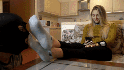 FOX - Have some fun and relax - Foot worship on the table (mp4)