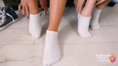 Next lesson: Wash our bare feet with your tongue