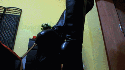 LEATHER DOMINATRIX JERK OFF THERAPY HD